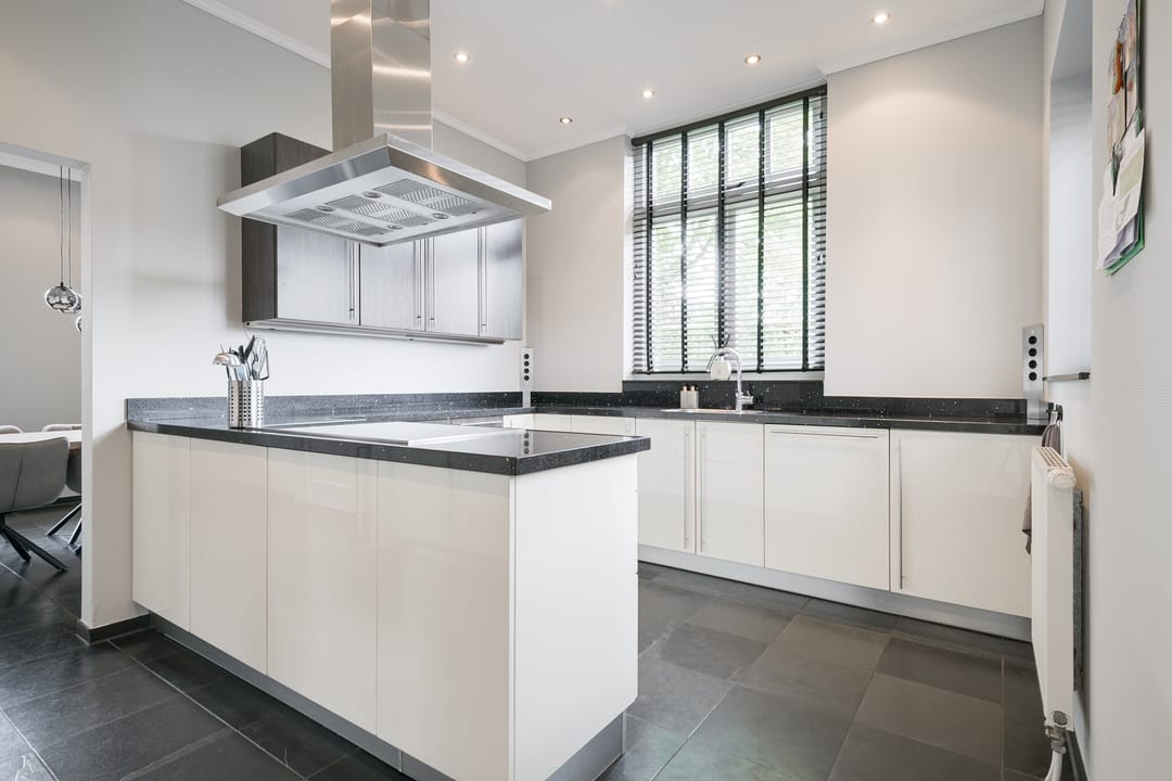 Foto 23 van Spoorstraat 33