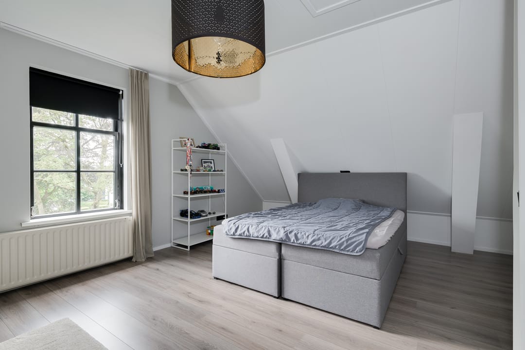 Foto 46 van Spoorstraat 33