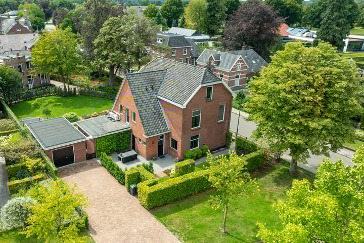 Foto 51 van Spoorstraat 33