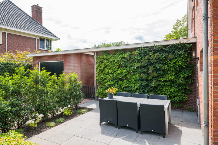 Foto 59 van Spoorstraat 33