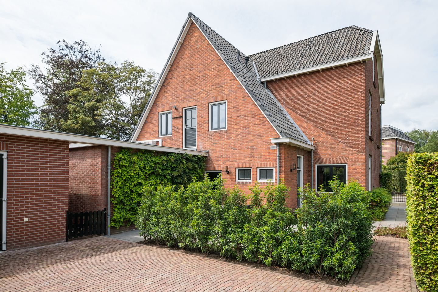 Foto 64 van Spoorstraat 33