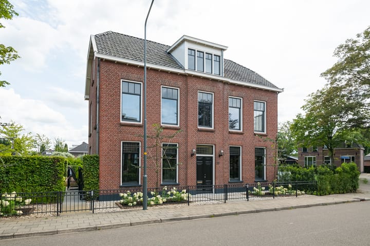 Foto 69 van Spoorstraat 33