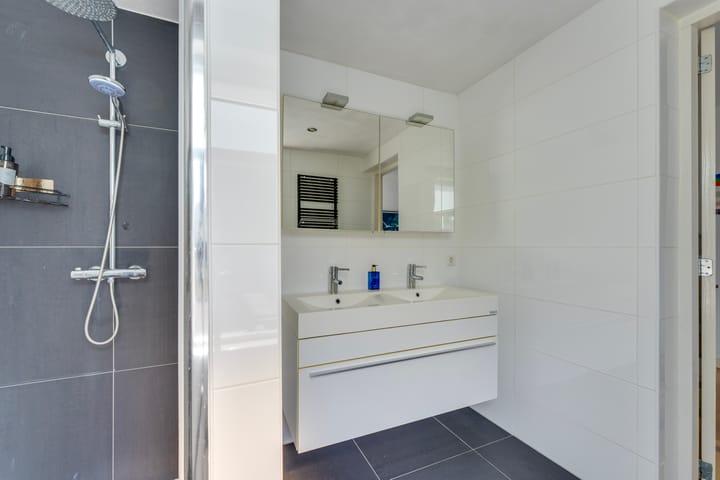 Foto 18 van Poortstraat 64-A