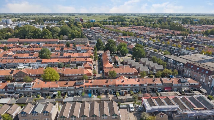 Foto 30 van Woudstraat 70