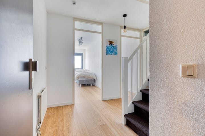 Photo 7 of Justpier 104