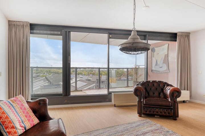 Photo 22 of Justpier 104