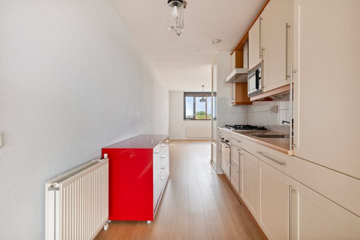 Photo 33 of Justpier 104