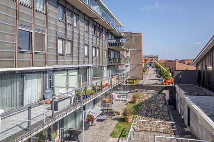 Photo 48 of Justpier 104