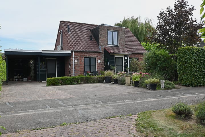 Foto 2 van Bronsbergen 25-R42