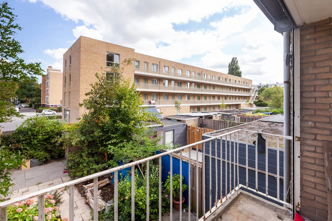 Foto 11 van Van Limburg Stirumplantsoen 32