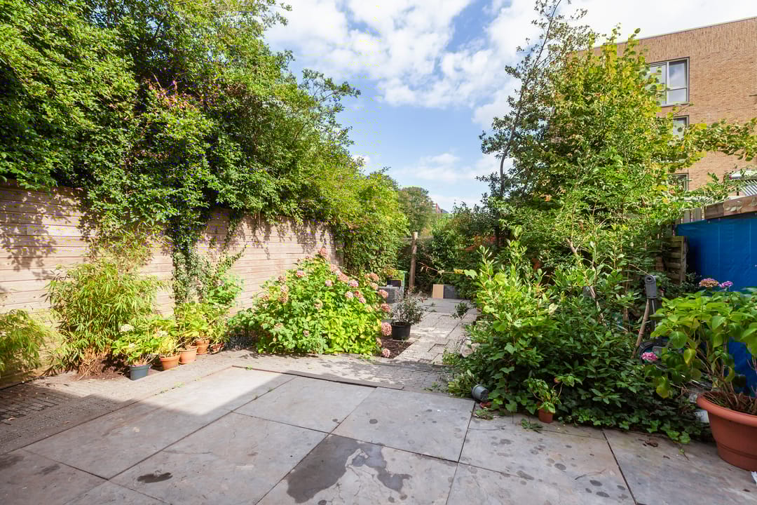 Foto 16 van Van Limburg Stirumplantsoen 32