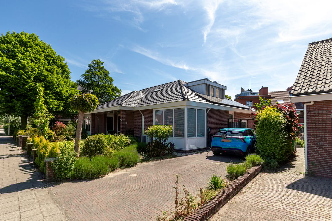 Photo 1 of Oosteinde 71