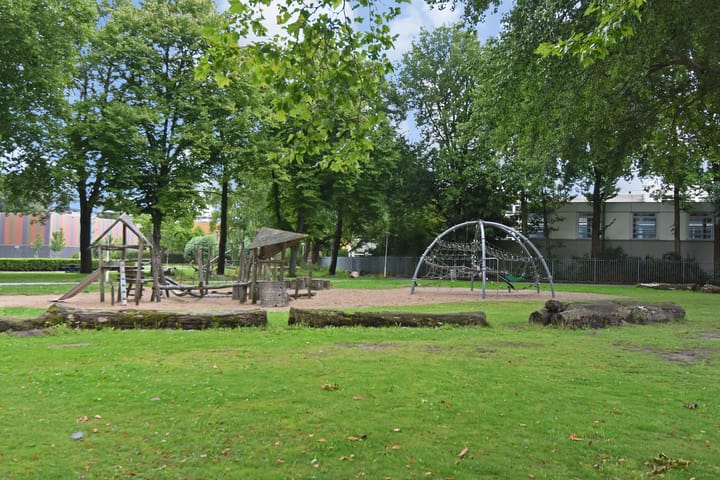 Foto 47 van Dunantstraat 858