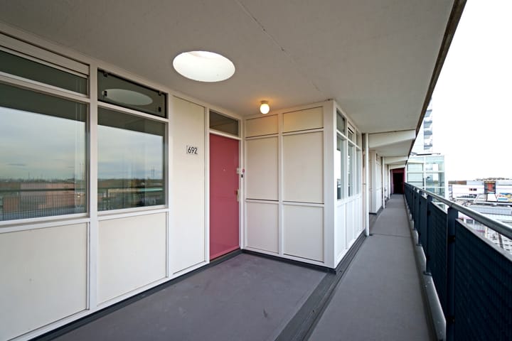 Foto 15 van Zuidplein 692