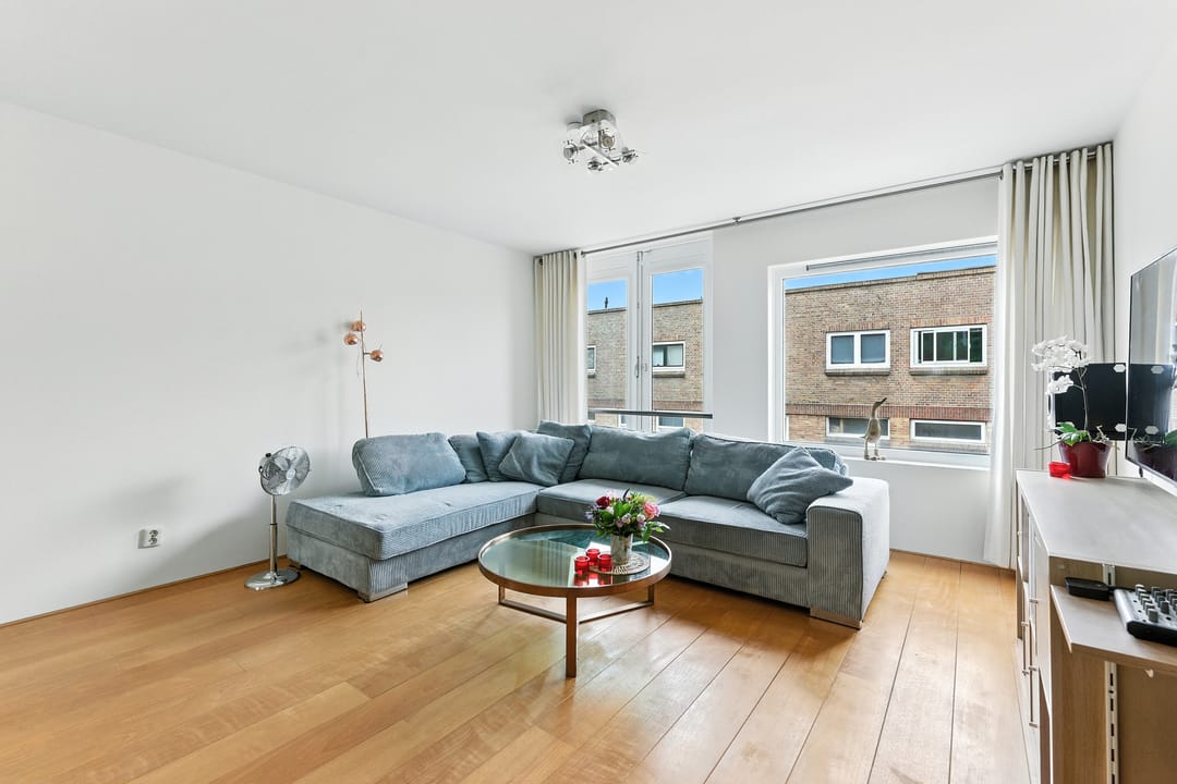 Photo 2 of Lisbloemstraat 19-E