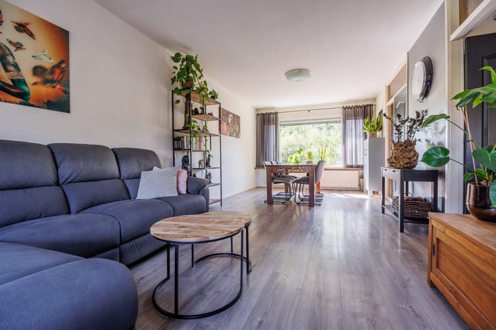 Photo 11 of Malvert 5322