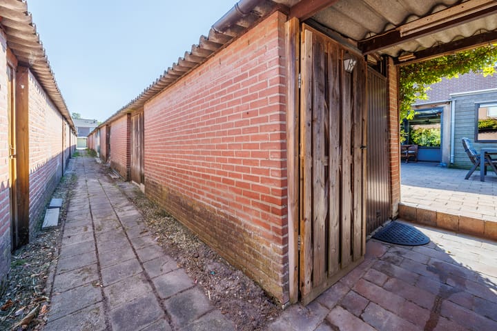 Photo 27 of Malvert 5322