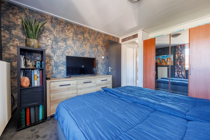 Photo 33 of Malvert 5322