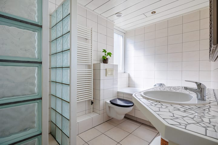 Photo 39 of Malvert 5322