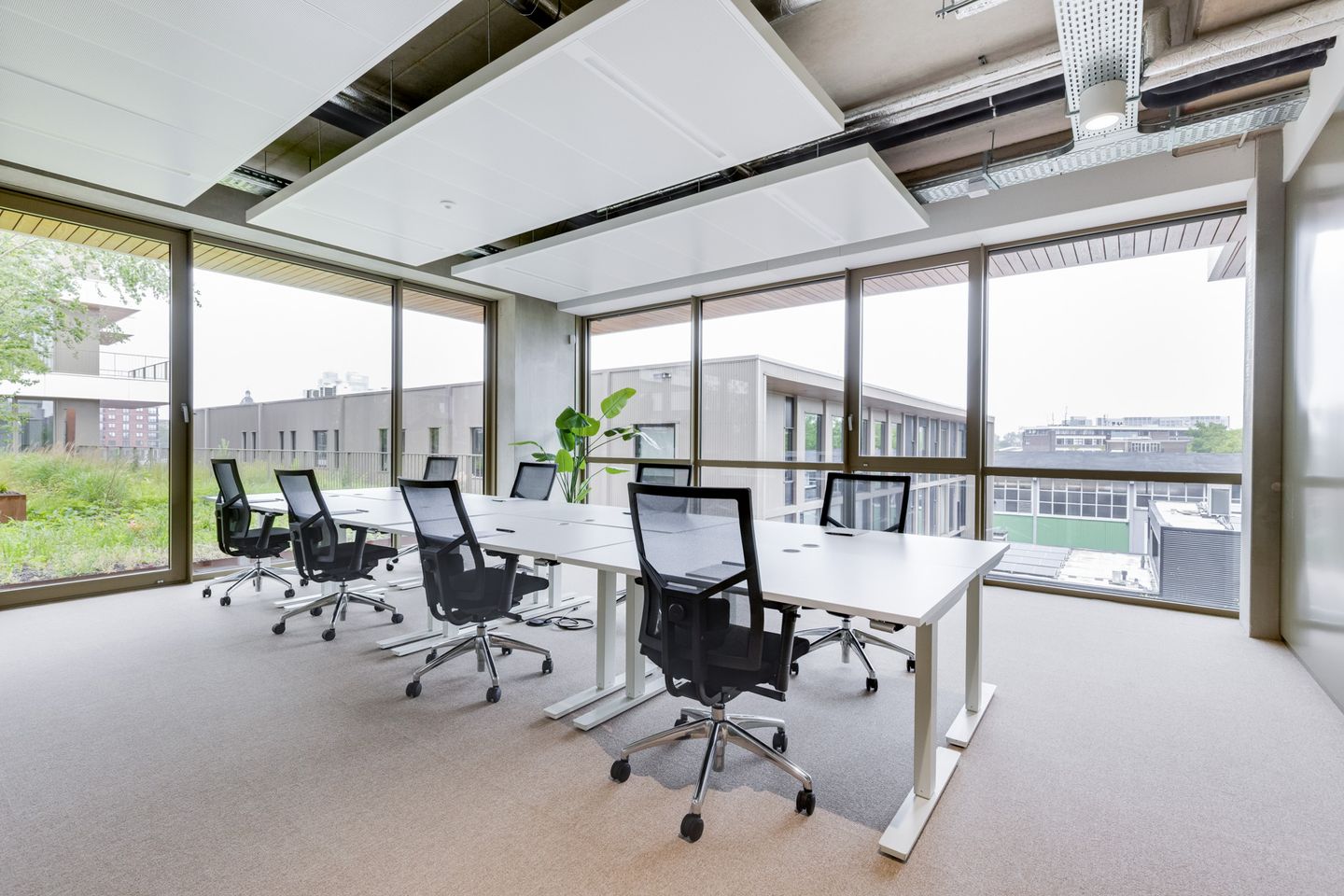 Bekijk foto 2 van Willem Fenengastraat 16-E