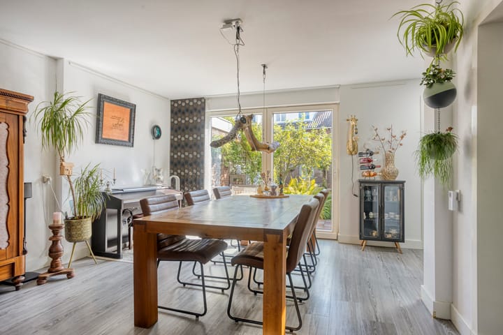 Photo 12 of Prins Frederik Hendrikstraat 18