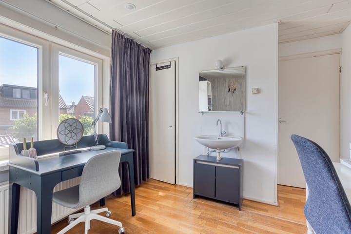 Photo 27 of Prins Frederik Hendrikstraat 18