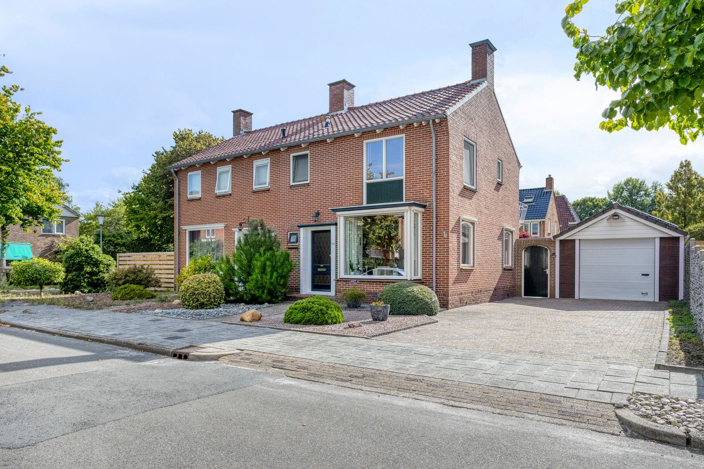 Foto 1 van M. Hardenbergstraat 10