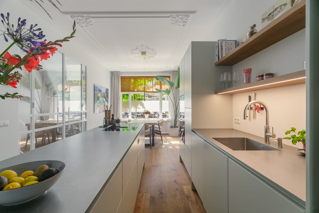 Foto 13 van Middenweg 135-H