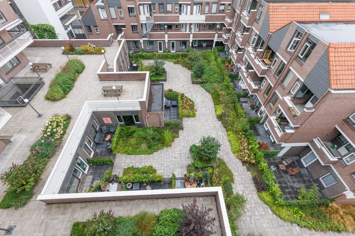 Foto 17 van Helfrichstraat 43