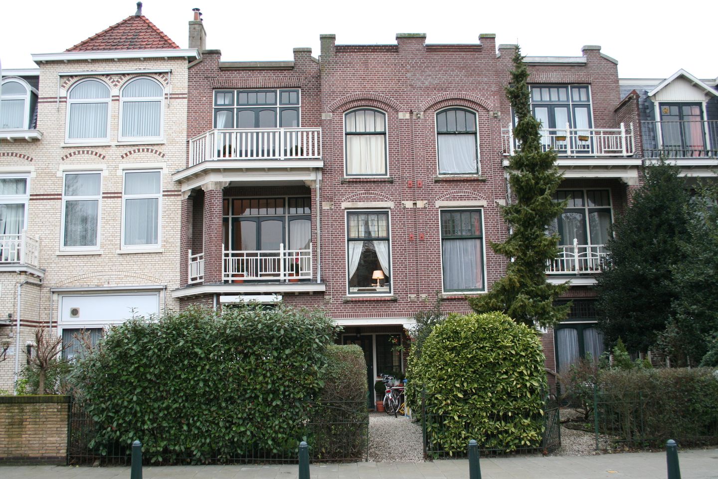 Photo 1 of Frederik Hendriklaan 27