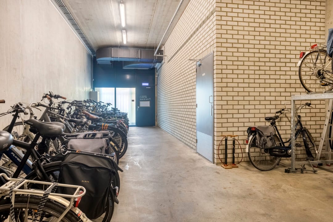 Foto 22 van Van Eesterenplein 287