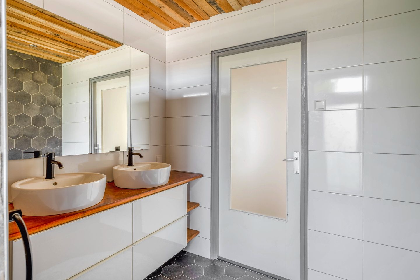 Photo 20 of Miltonstraat 105