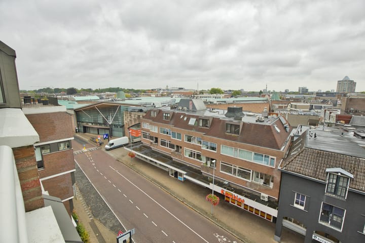 Foto 19 van Helfrichstraat 43