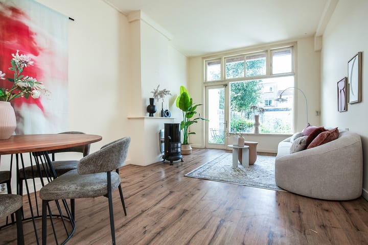 Photo 4 of Teding van Berkhoutstraat 16-ZW