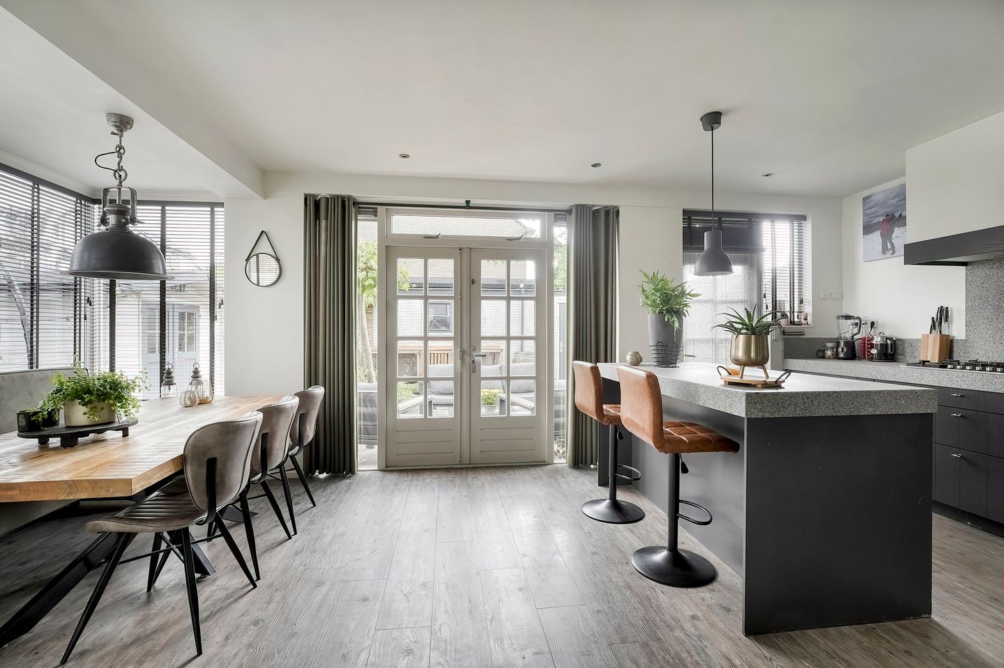 Foto 10 van Bilderdijklaan 24