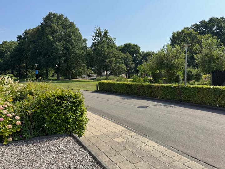 Foto 10 van E E G laan 17