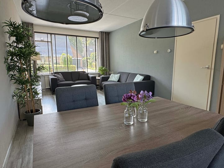 Foto 15 van E E G laan 17