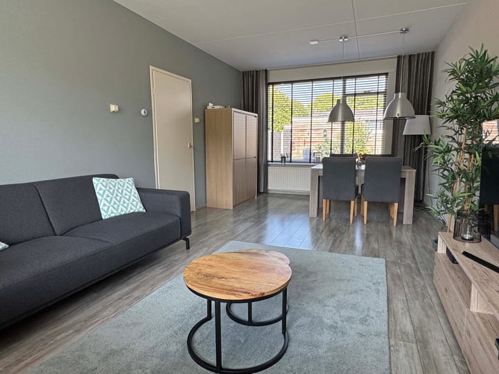 Foto 16 van E E G laan 17