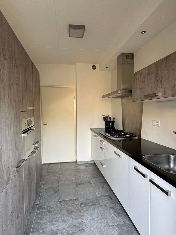 Foto 18 van E E G laan 17