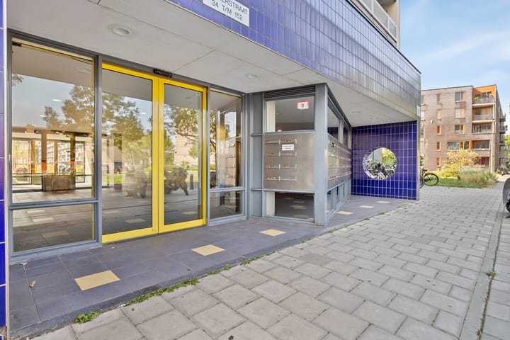 Photo 6 of Saffierstraat 148