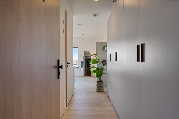 Foto 10 van Rivium 1e straat 69-L