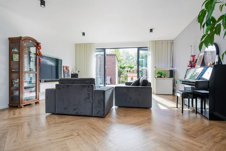 Foto 2 van Charles Brandonlaan 44