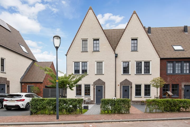 Foto 1 van Charles Brandonlaan 44