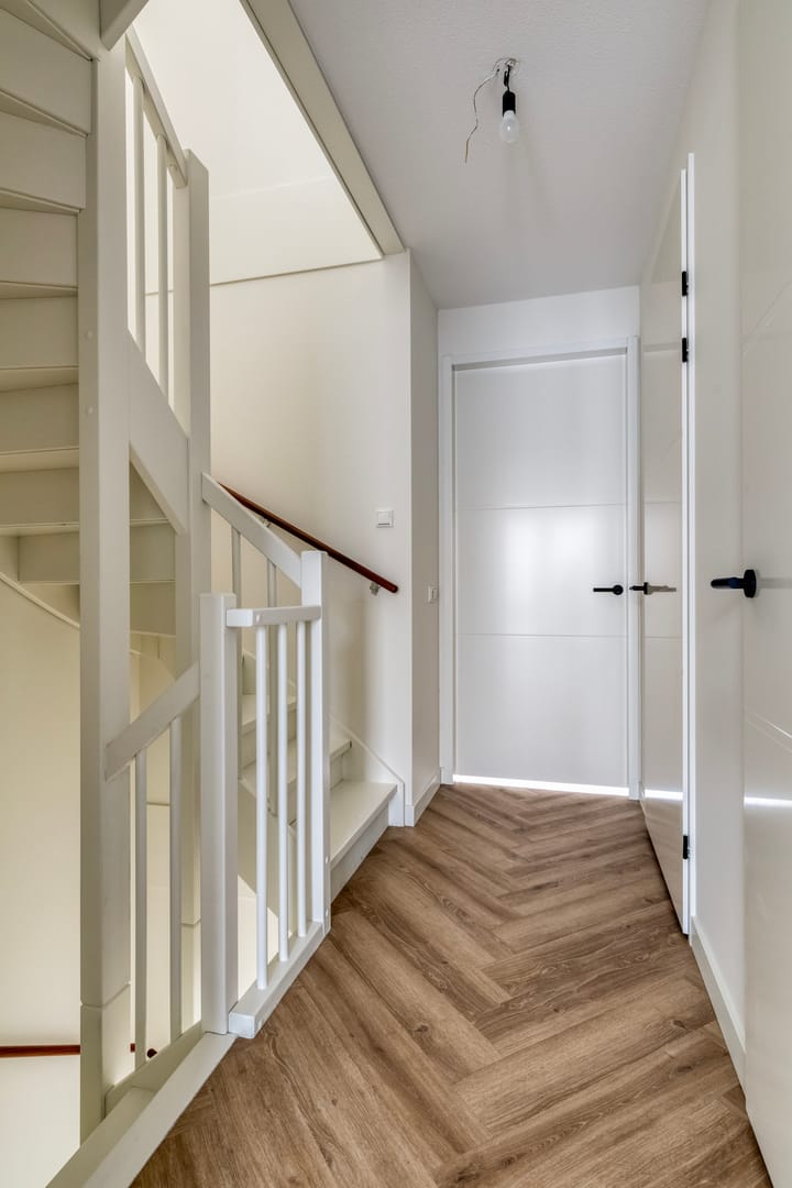 Photo 50 of Helen Suzmanhof 14