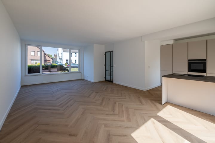 Photo 16 of Olmstraat 44