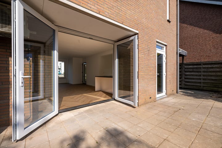 Photo 17 of Olmstraat 44