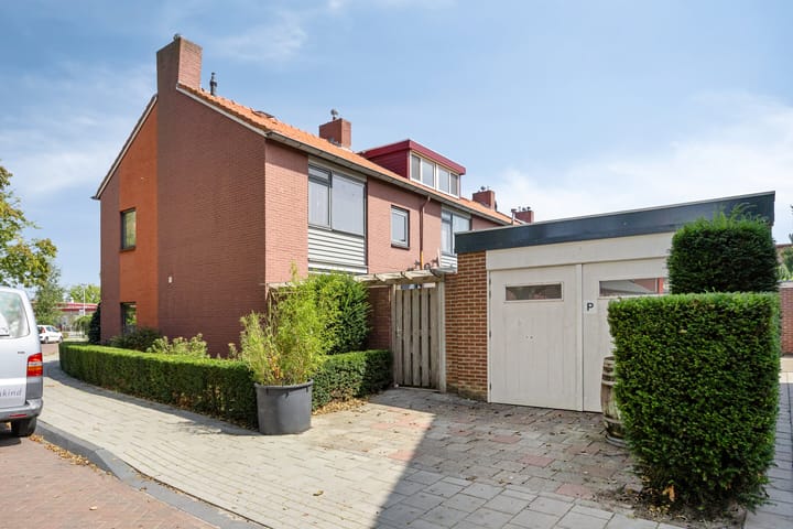Foto 4 van Clematisstraat 1