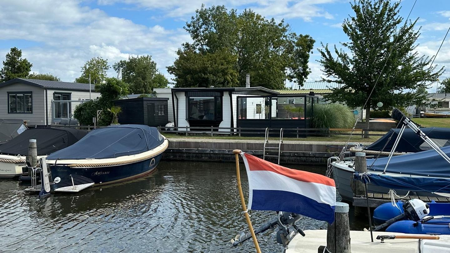 Photo 1 of Seine 2-74