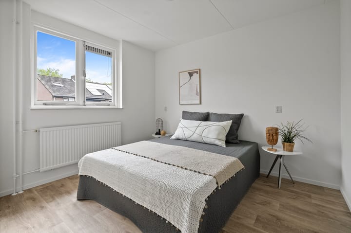 Photo 11 of Joke Smitstraat 12