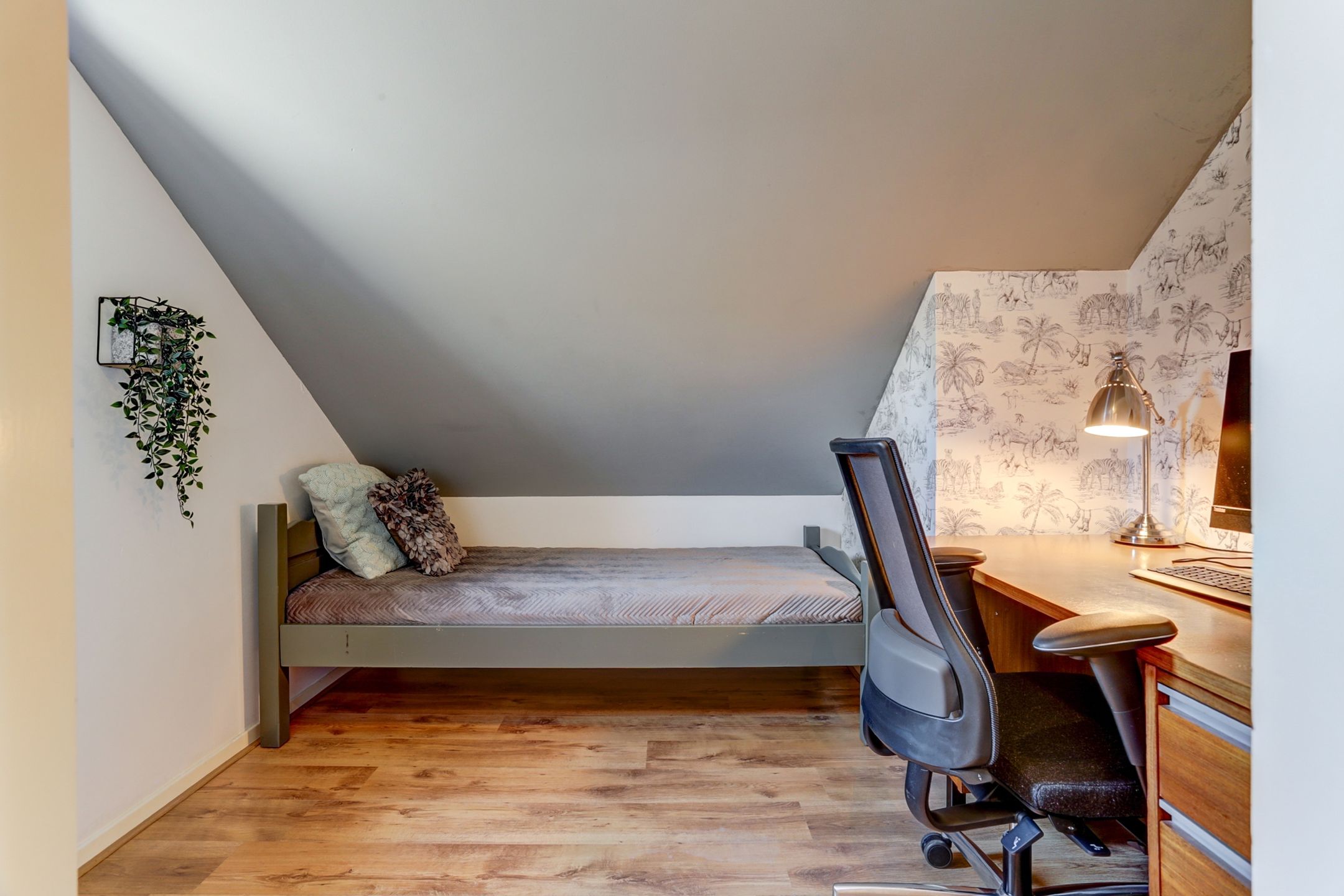 Photo 45 of Hazenstraat 4